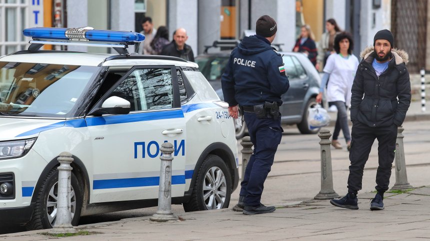 Европа затяга мерките срещу бежанците, няма да приема криминални елементи