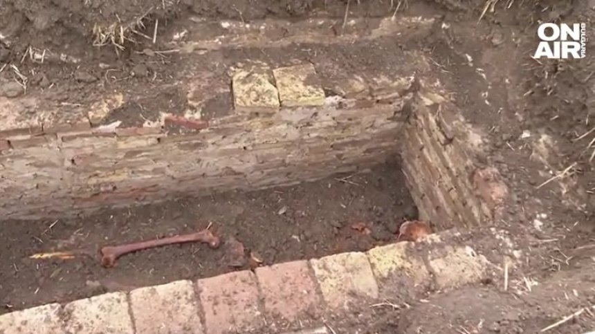 Уникална находка: Тракторист се натъкна на древен римски гроб в Попово