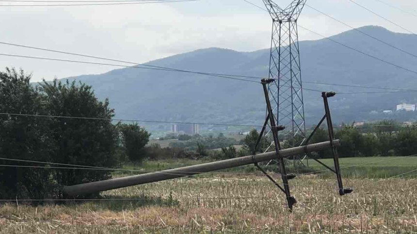 Жертва на лошото време в Златарица, порои и бури в много части на страната