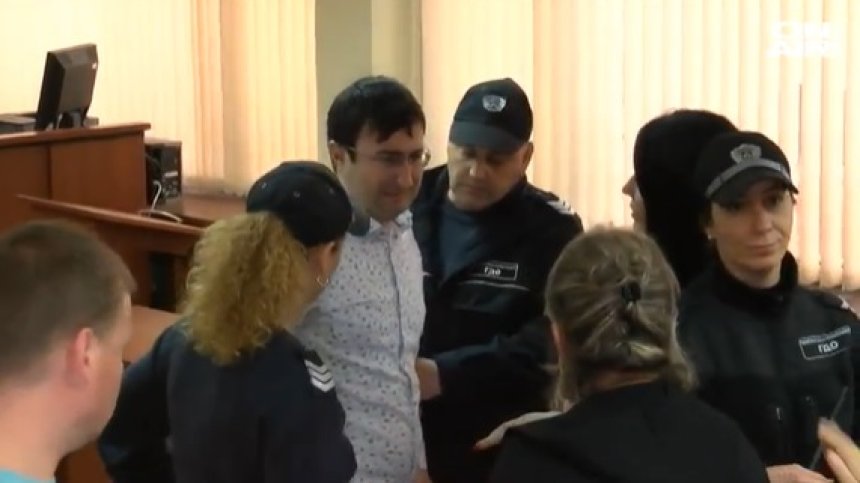 Връщат в ареста шофьора на турския автобус, прегазил двама души в Бургаско
