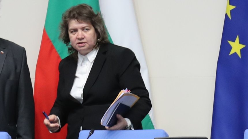 Наталия Киселова към Румен Радев: Искането за референдум за еврото е недопустимо