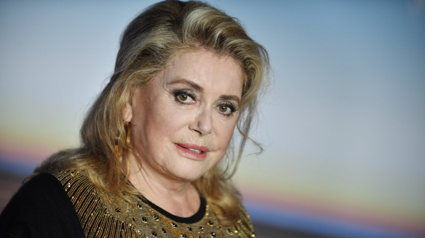 Биография разкри тайната любовна връзка между Катрин Деньов и Джони Холидей