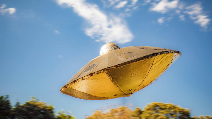 Десетки сигнали за НЛО в небето над Ню Йорк