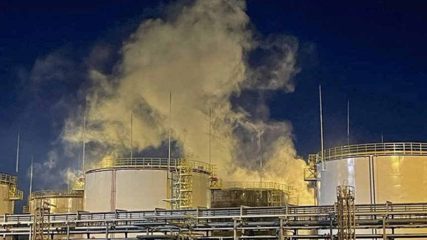 Дронове поразиха и спряха работата на 18 руски рафинерии от началото на 2024 г.