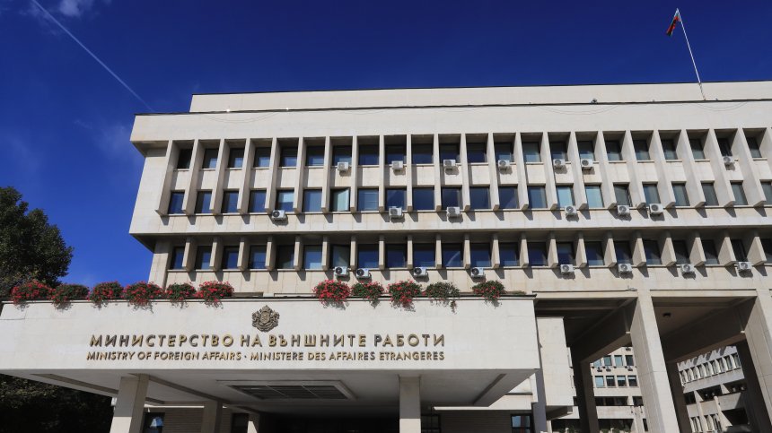 МВнР към Украйна: Осъждаме поругаването на паметника на хан Кубрат
