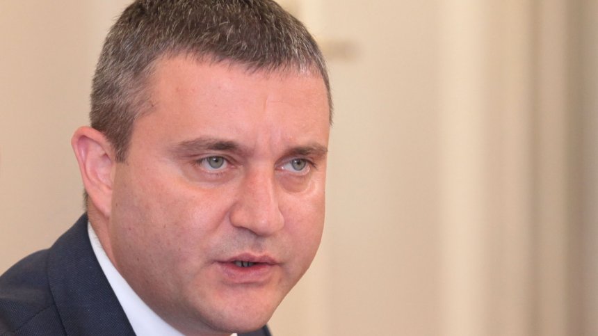 Партийната субсидия си остава 1 лев, увери Горанов