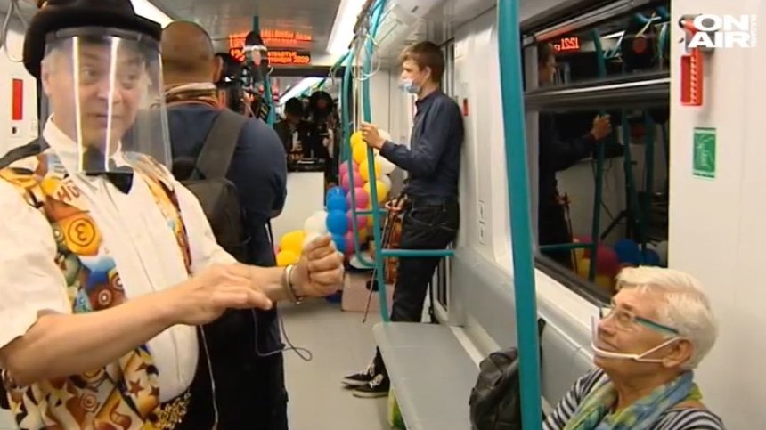 Музика, фокуси и акробати в мотриса навръх празника на София