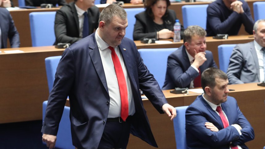 Делян Пеевски призова Румен Радев за избори 2 в 1