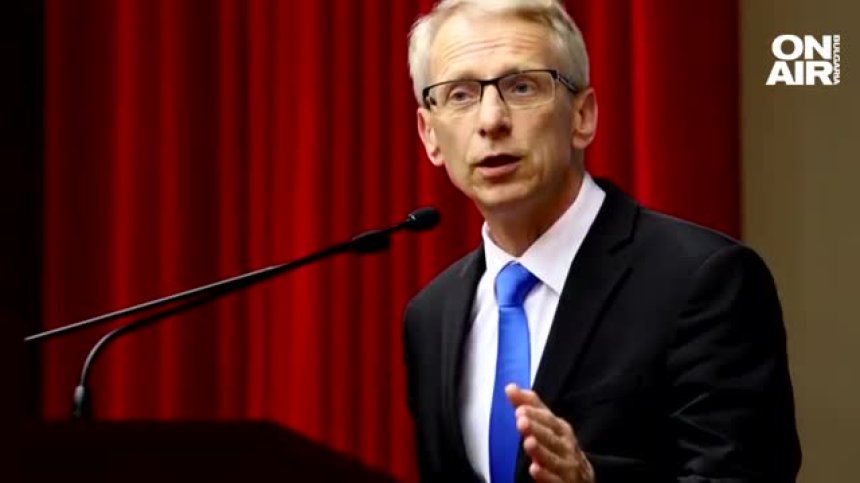 Блестящ учен сяда на премиерския стол - ето кой е акад. Николай Денков