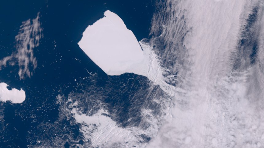 Пет пъти по-тежък от Еверест айсберг заседна в Южна Джорджия