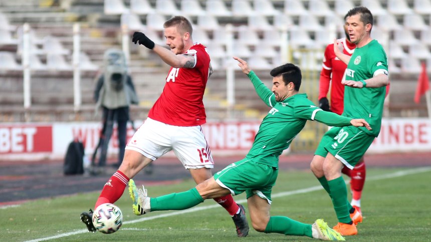 Контузия вади играч на ЦСКА от мачовете с "Арда" и "Лудогорец"