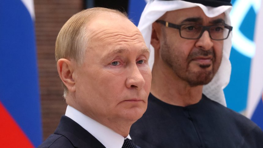Владимир Путин е в беда и е време Западът да нанесе решителен удар?