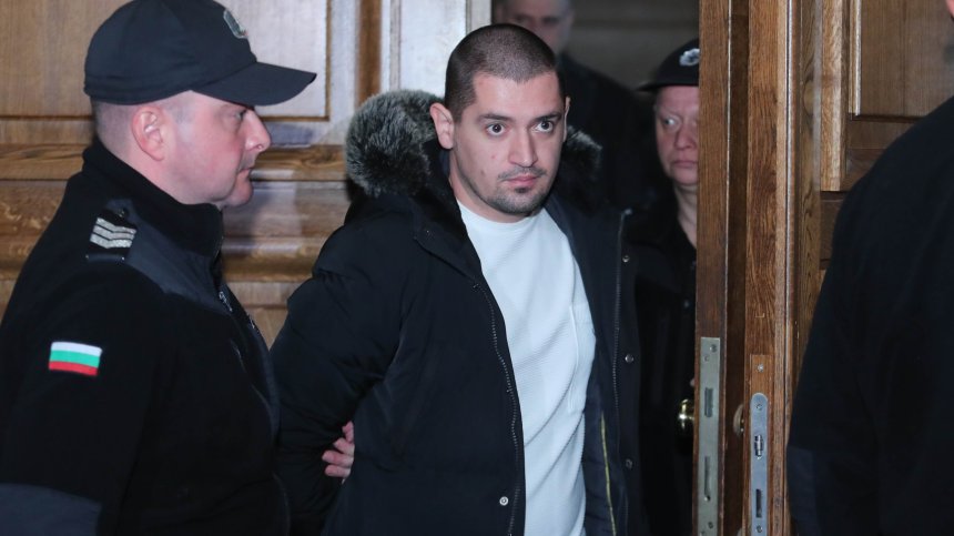 Съдът наложи на обвинения за подкуп Иван Иванов-син домашен арест