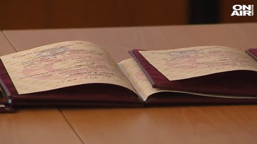 Влюбен в генетиката отличник от СМГ мечтае да спасява онкоболни