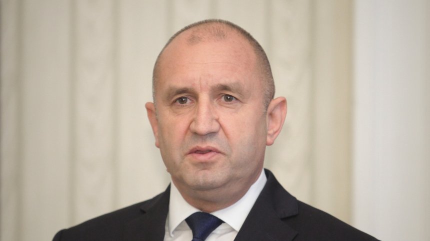 Радев започва консултациите с парламентарните групи