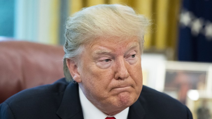 Доналд Тръмп ще остане блокиран от Facebook