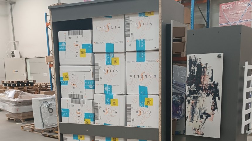 Спипаха 15 000 кутии с цигари, скрити в пратка за Нидерландия (+ВИДЕО)