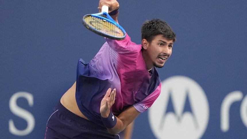 Алексей Попирин продължава защитата на титлата си в Торното