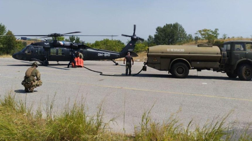 Без летателна техника срещу пожара в Пирин днес, разчитат на огнеборците и дъжда