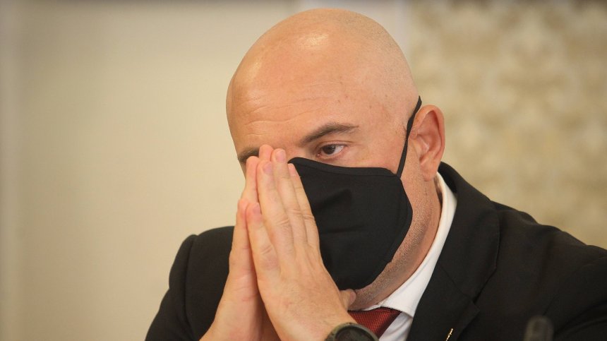 Гешев моли ВСС да разгледа искането за оставката му: Пълно е с недостатъци