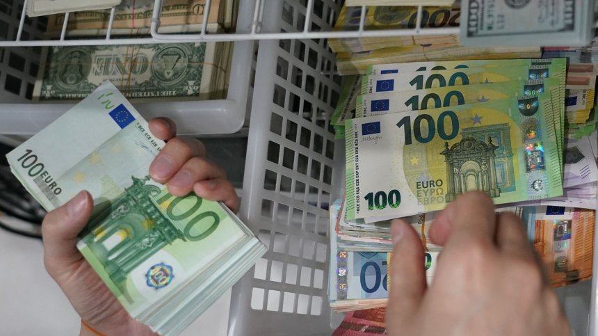 "Фич" потвърди дългосрочния кредитен рейтинг на България