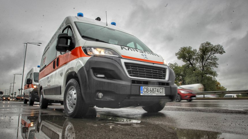 Двама загинаха и други трима пострадаха при зверска катастрофа край Крушево