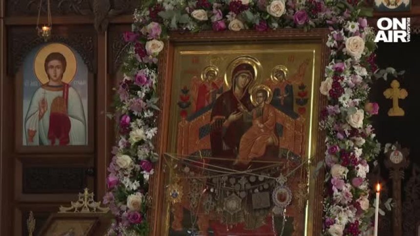 Чудотворната икона на "Св. Богородица" ще бъде изложена в болница "Св. Анна"