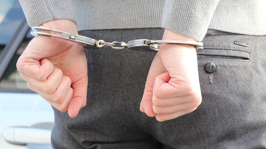 Полицията в Дупница закопча 40-годишен, блудствал с малолетна