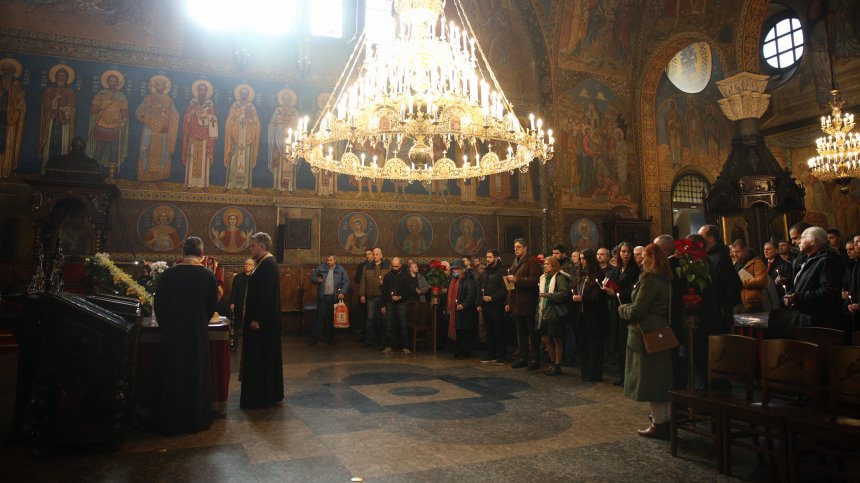 В  "Света Неделя" почетоха паметта на жертвите на Кървавата Коледа в Скопие