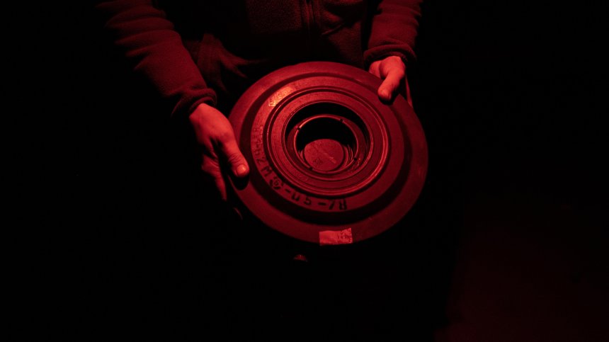 Русия: Украйна използва противопехотни мини, ранени са цивилни