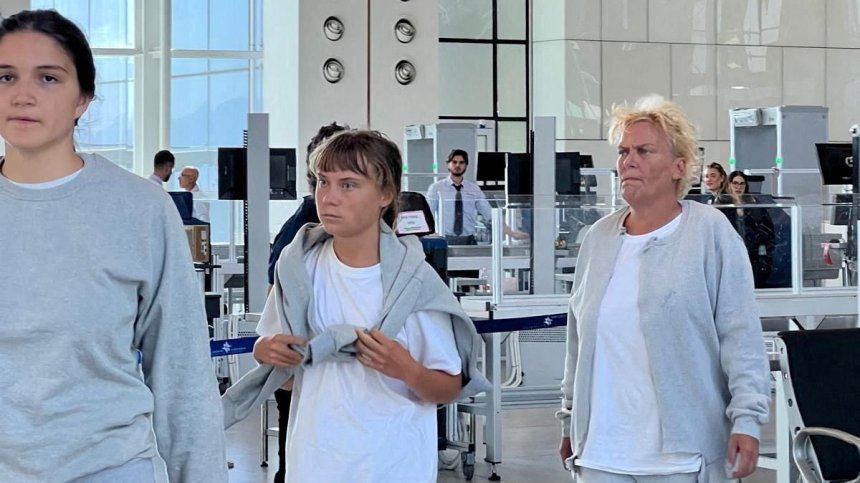 Израел депортира 171 активисти, сред тях и Грета Тунберг