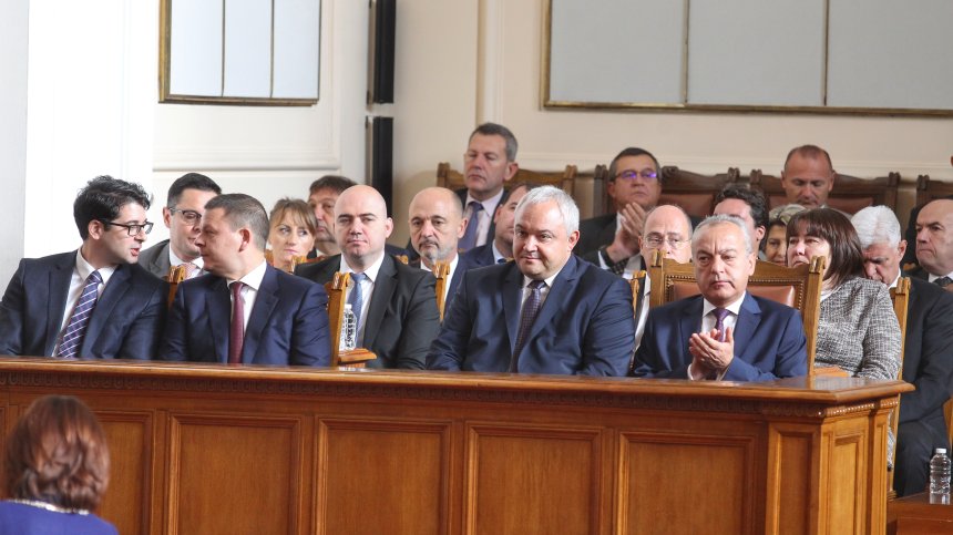 Няма механизъм, който да задължи МС да изпрати военна помощ на Украйна