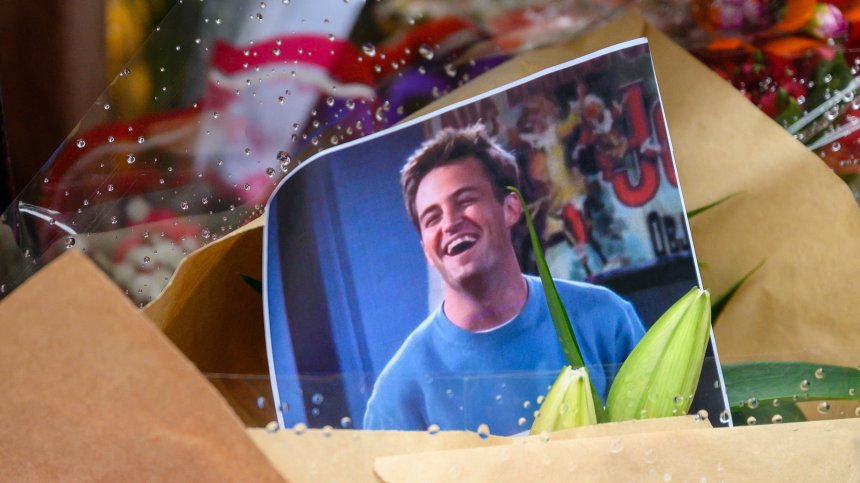 Лекар със самопризнание за смъртта на Матю Пери