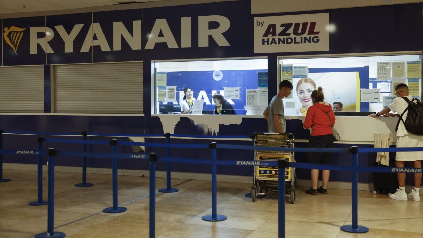 Ryanair въвежда още по-строг контрол на ръчния багаж