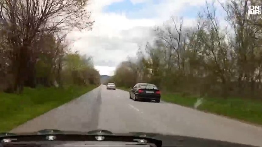 Шофьор с дете в колата профуча със 190 км/ч покрай полицаи (+ВИДЕО)