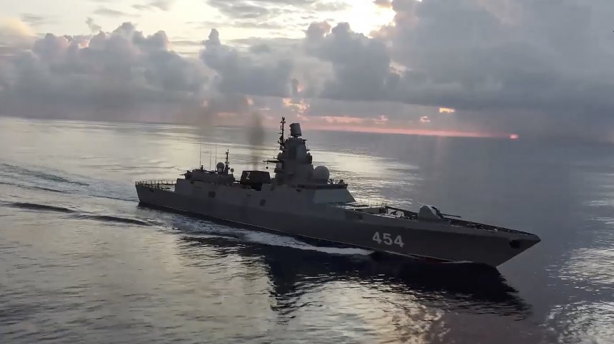 Русия строи огромен флагмански кораб в Крим