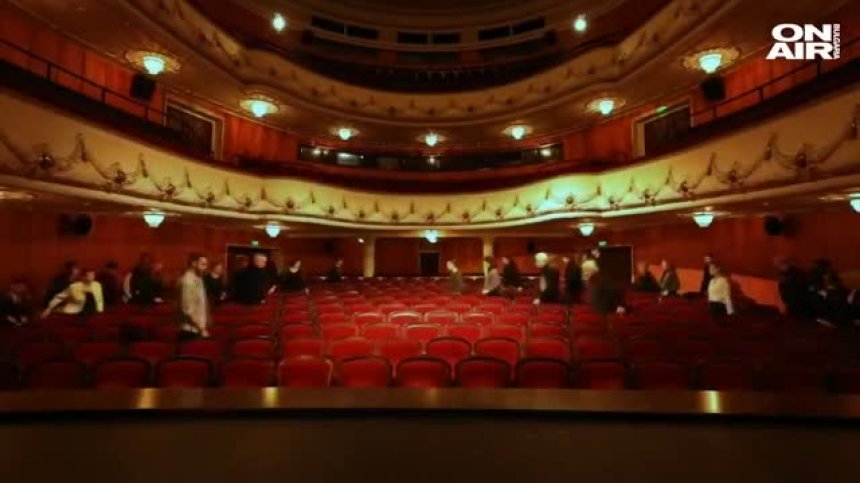 Изложбата "Нощни персонажи" показва другото лице на известни актьори