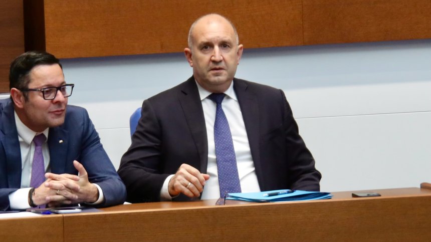 5 млн. евро за полети, спор за цените, ракията и Шипка - "горещ" ден в НС (ВИДЕО)