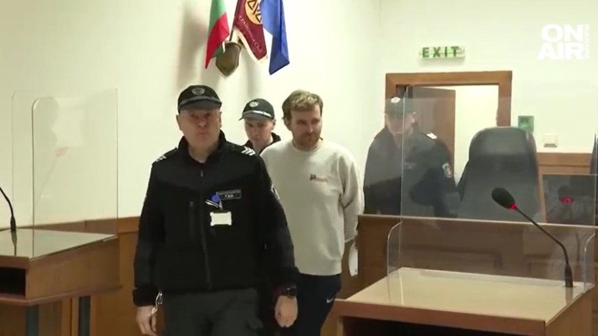 "Червения пират" излиза от ареста: "Хората, с които съм заключен, са под нивото ми"