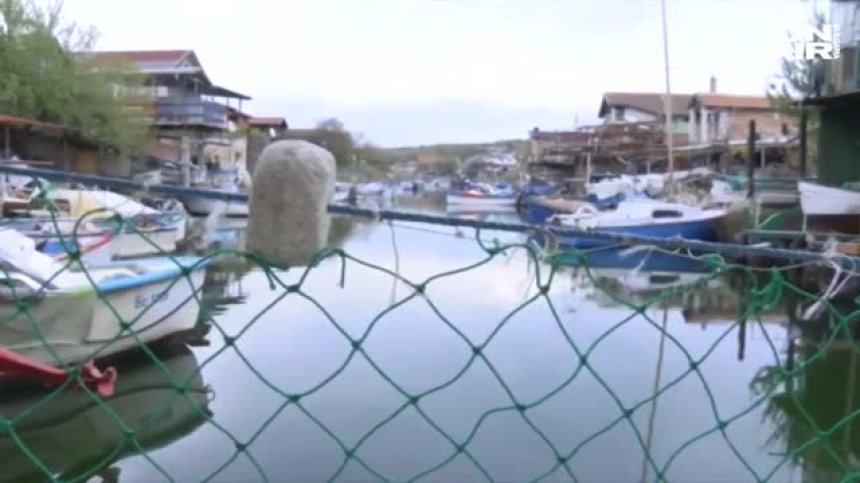 Затворници намериха труп на мъж в Бургаско