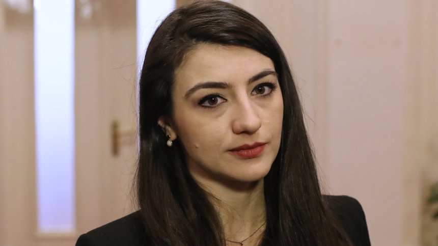 Лена Бориславова стана майка на момиченце