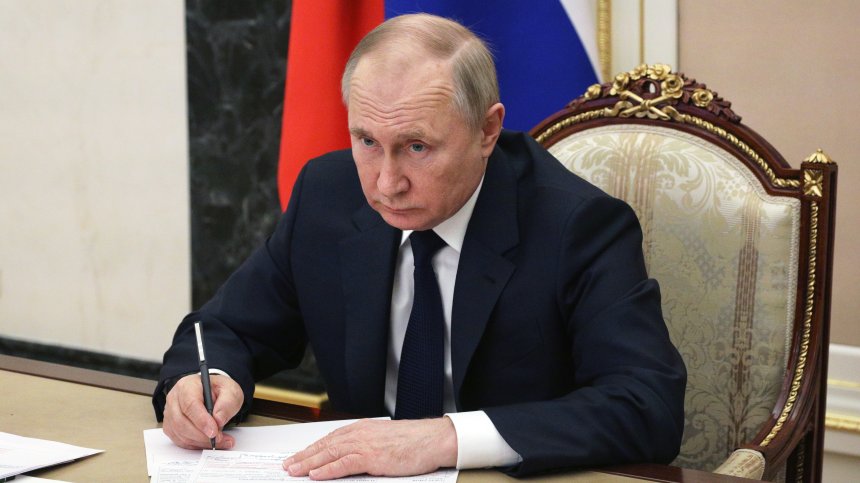 Путин към Ердоган: Ще съдействаме за превозване на товари през Черно и Азовско море