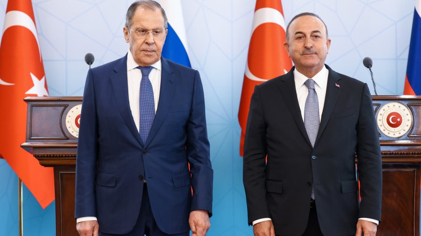 Зърнена криза: Русия обещава коридор, Украйна отхвърля ултиматума заради страх от десант