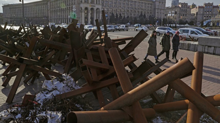 Година от войната в Украйна: С нови мерки Киев се подготвя за руските атаки
