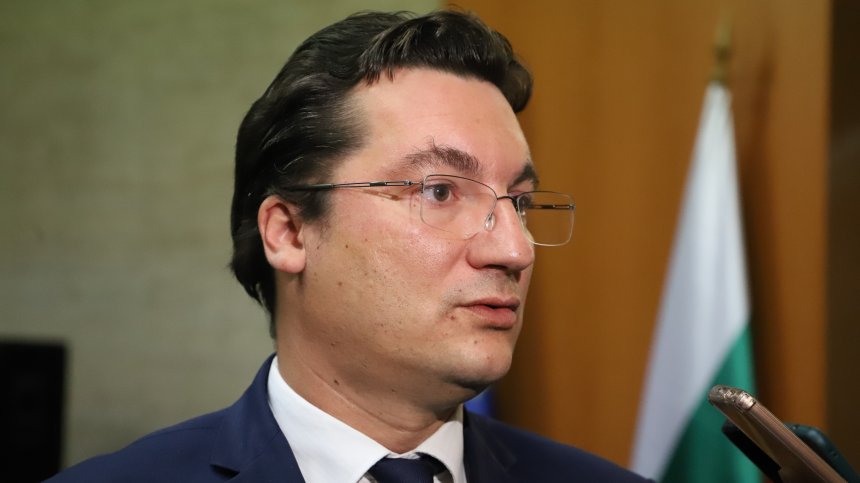 Има ли "политически привкус" в искането за оставка на Гешев? Зарков: Проблемът е системен