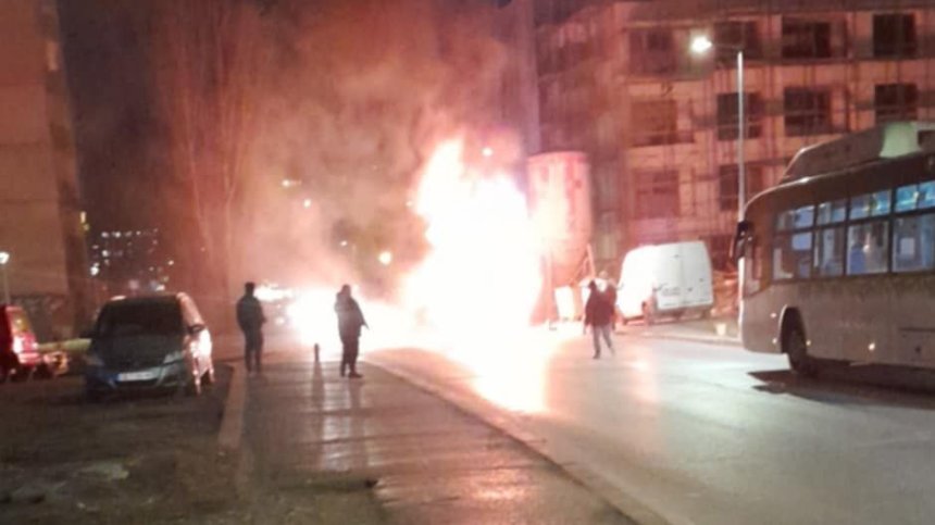 Автобус се запали в София (+СНИМКИ)