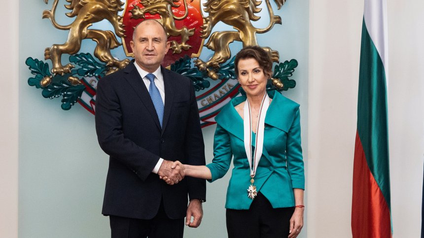 Президентът удостои с държавни отличия шестима българи за принос в различни сфери 