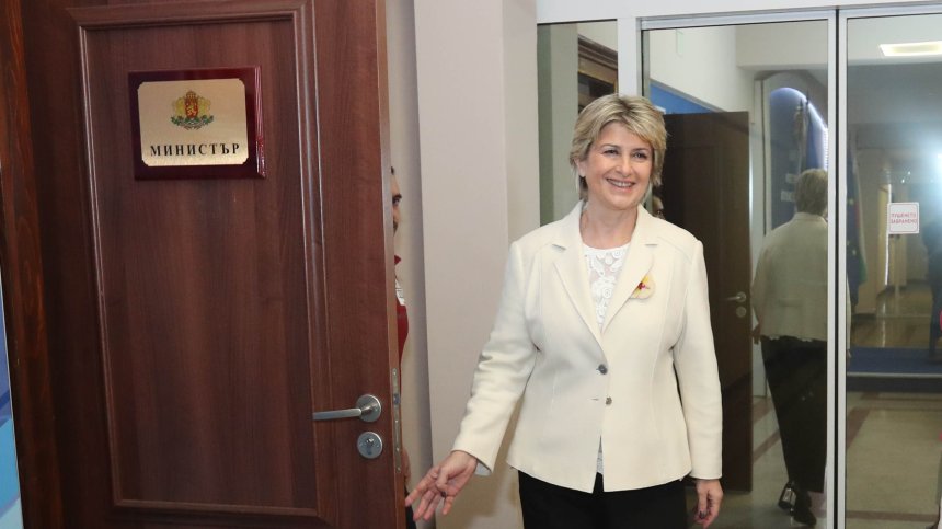 Лечева към гимнастичките: Гордея се с Вас, можете да повторите успеха от Токио