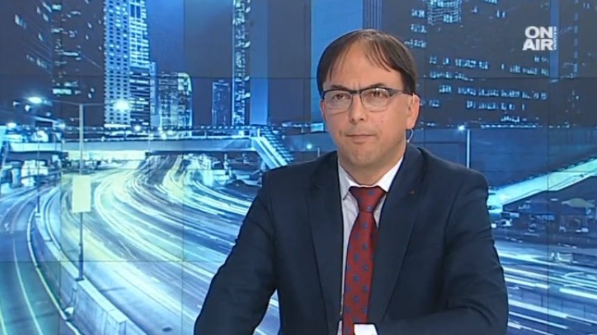 Спорът за 24 май: Трябва ли да има промяна в името на празника?