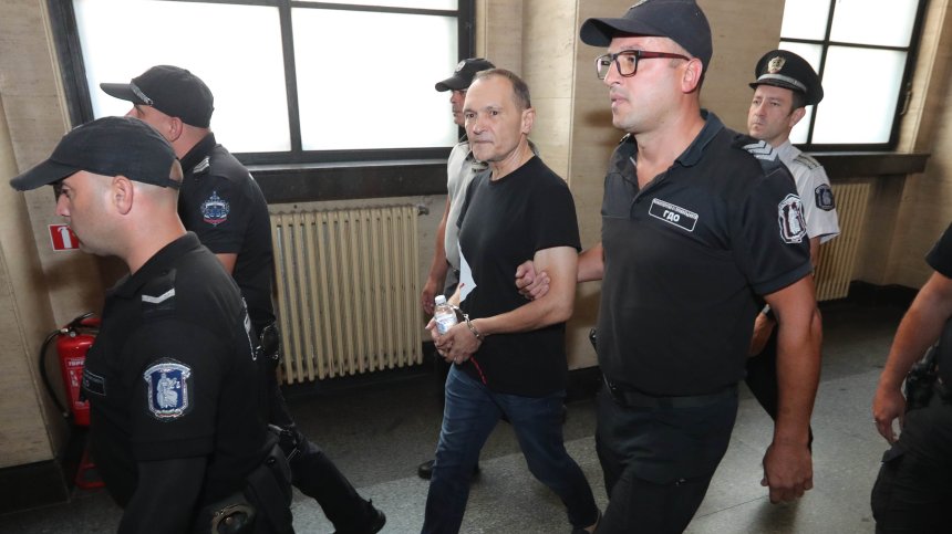 Има опасност за живота на Божков и семейството му, поставиха им охрана